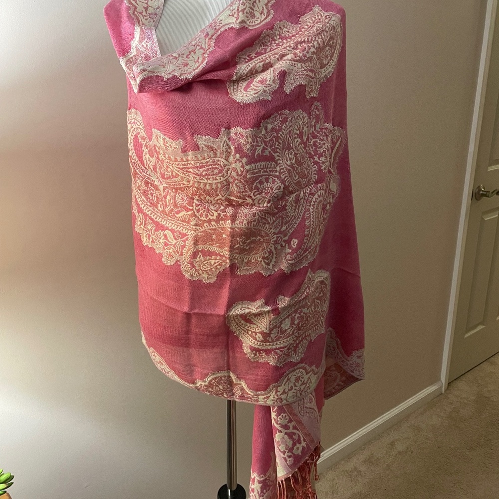 Pink & cream pashmina